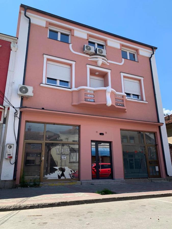 Pink House Apartments Jagodina Eksteriør billede