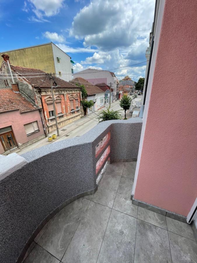 Pink House Apartments Jagodina Eksteriør billede